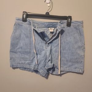G.H. Bass & Co. Women's shorts size 8
